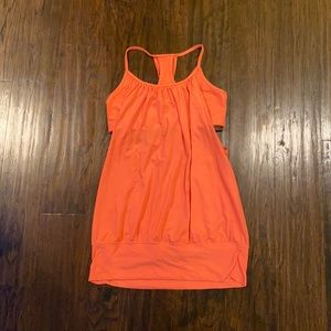 Lululemon tank top with built in bra
